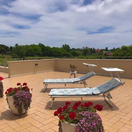 Apartment Incantevole Attico Con Grande Terrazza *